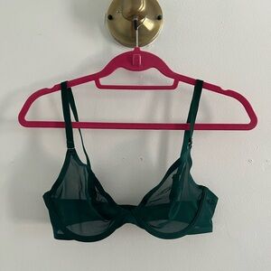 Cuup the plunge bra in mesh, emerald
